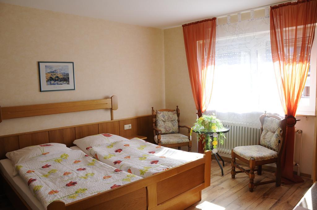 Landgasthof Germania ฮูเดสไฮม์ แอม ไฮน์ ภายนอก รูปภาพ
